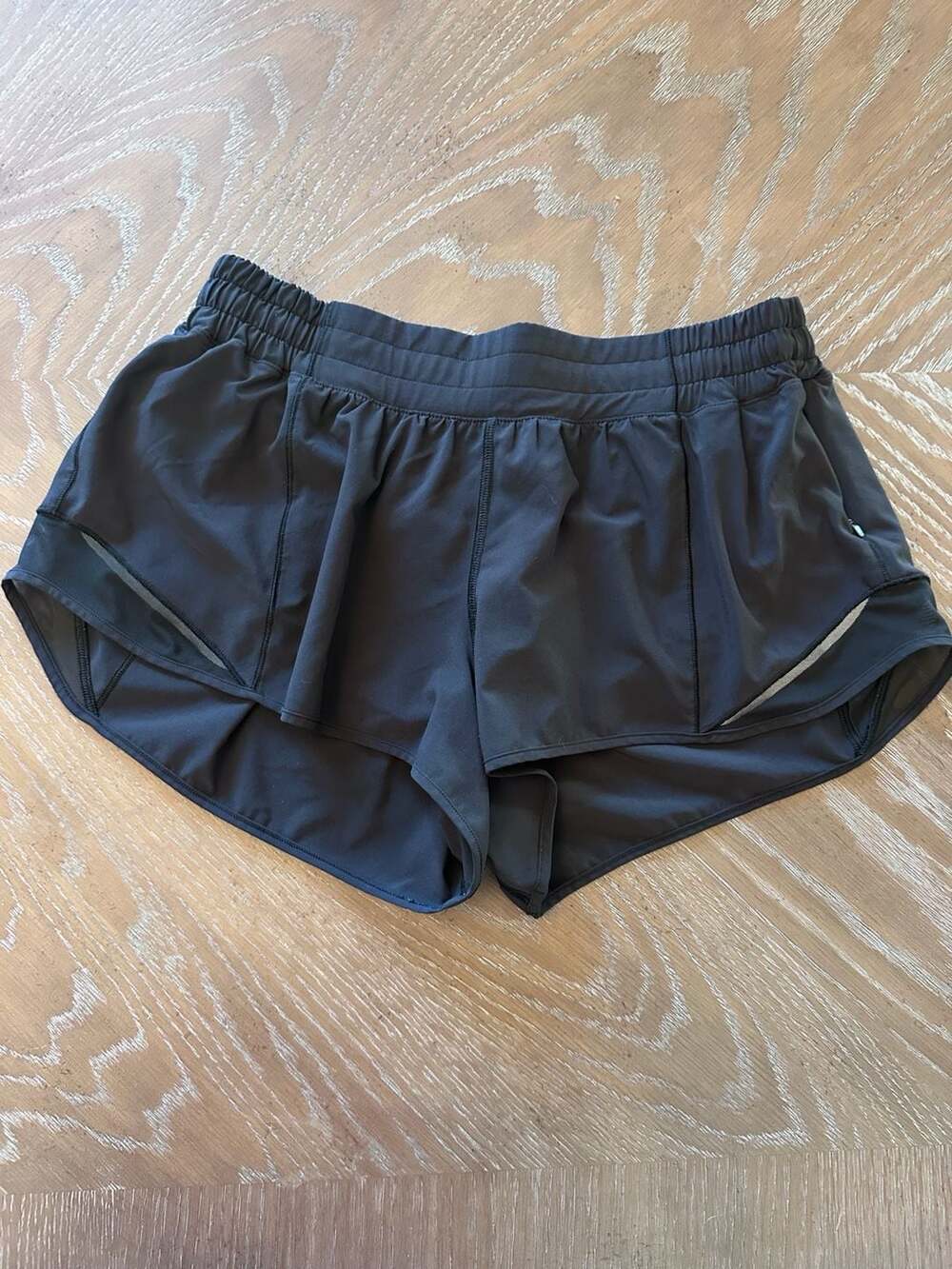 Lululemon Hotty Hot Low-Rise Lined Shorts 2.5" - Black - Size 12